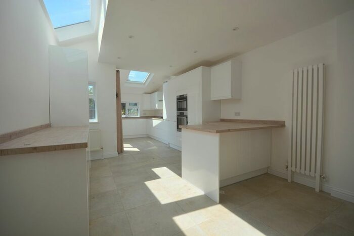 3 Bedroom Semi-Detached House To Rent In South View Road, Tunbridge Wells, TN4