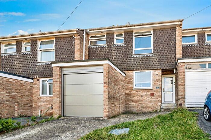 3 Bedroom Terraced House For Sale In Conifer Rise, High Wycombe, HP12