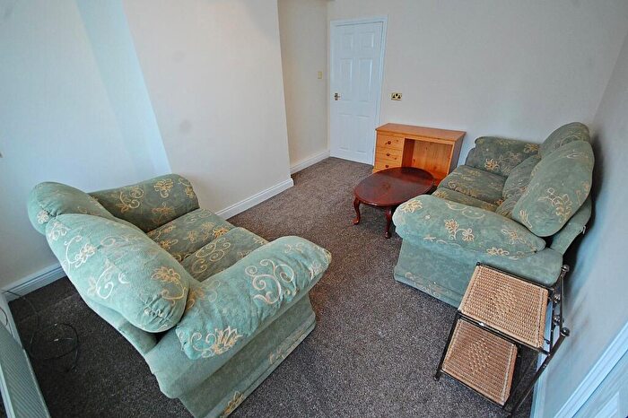 1 Bedroom Apartment To Rent In Brackenfield Road, Framwellgate Moor, Durham, DH1