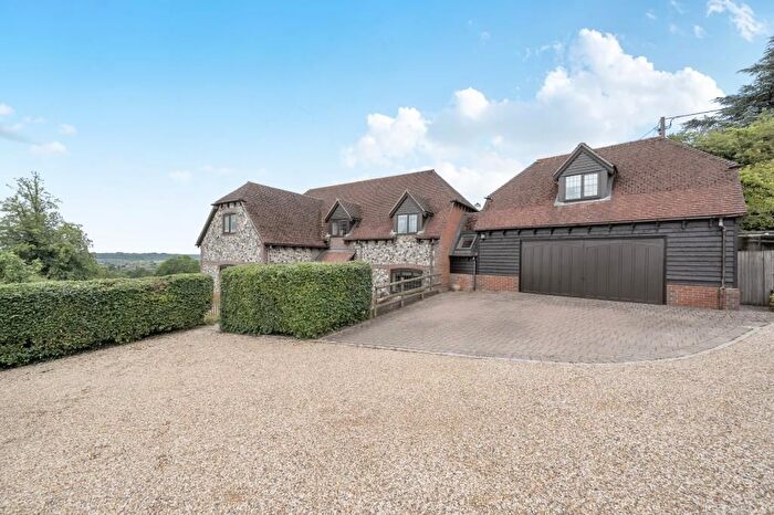 5 Bedroom Detached House For Sale In Harts Hill Road, Thatcham, Berkshire, RG18