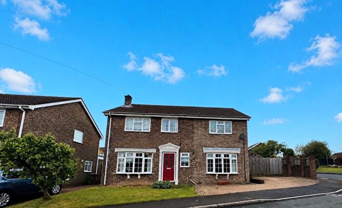 4 Bedroom Detached House For Sale In Pembroke Close, Blackwood, NP12