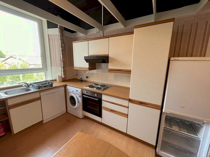 2 Bedroom Flat To Rent In Gowrie Street, Dundee, DD2