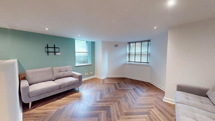 4 Bedroom House To Rent In Hyde Terrace, Leeds, LS2