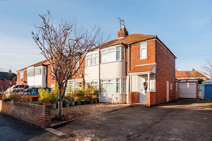 3 Bedroom Semi-detached House For Sale In Sewerby Road, Bridlington, YO16