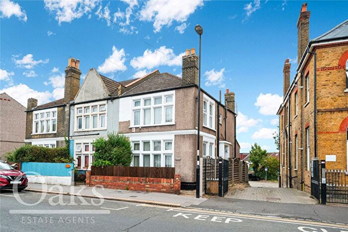 3 Bedroom End Of Terrace House For Sale In Manor Road, South Norwood, SE25