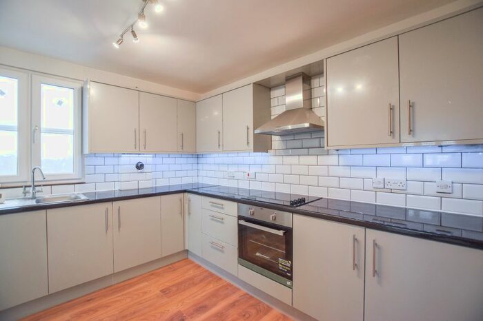 2 Bedroom Flat To Rent In Staines Road West, Sunbury-On-Thames, TW16
