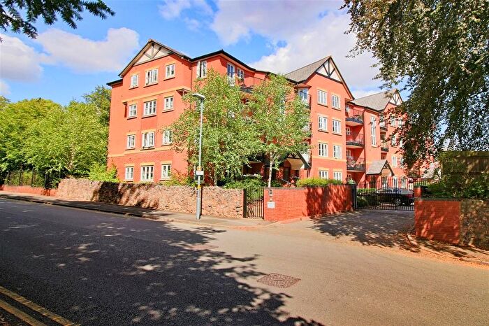 2 Bedroom Flat To Rent In Meadow Court, Hagley Road, Harborne, B17