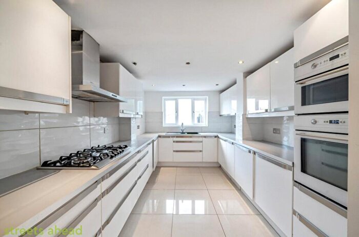 4 Bedroom House To Rent In Coniston Road, Croydon, Surrey, CR0