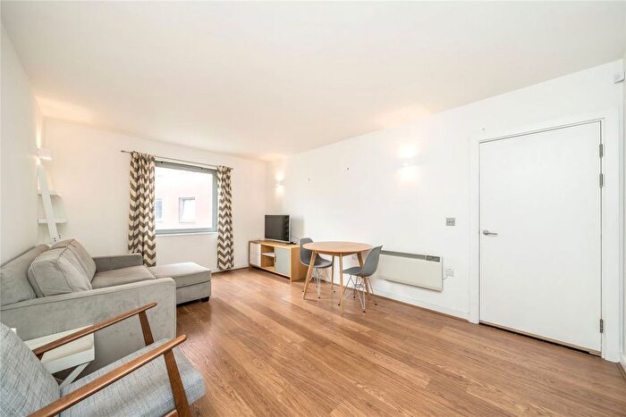 2 Bedroom Flat To Rent In Deals Gateway, Deptford Bridge, SE13