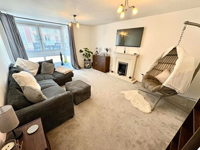 2 Bedroom Flat For Sale In Palmerston Road, Southsea, PO5