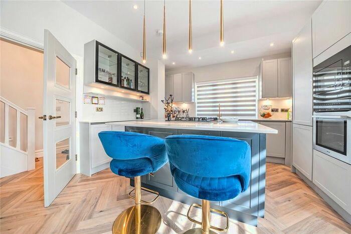 3 Bedroom End Of Terrace House To Rent In Worple Road, London, SW20