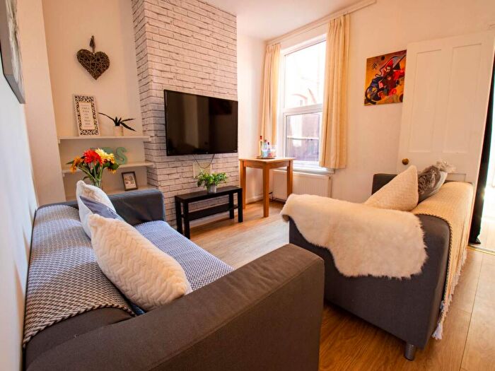 3 Bedroom House To Rent In Roper Road, Canterbury, Kent, CT2