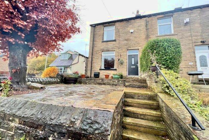 3 Bedroom End Of Terrace House To Rent In Birkhouse Road, Brighouse, HD6