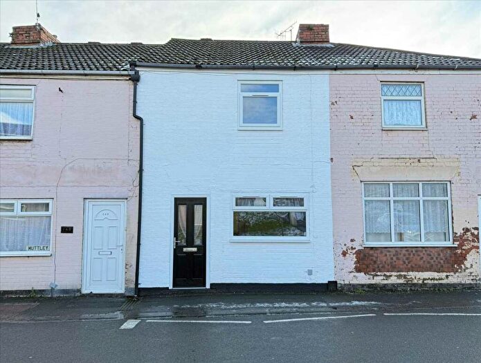 2 Bedroom House To Rent In High Street, New Whittington, S43