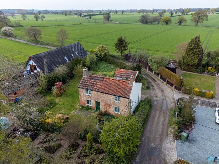 3 Bedroom Cottage For Sale In Pack Lane, Norwich, NR13