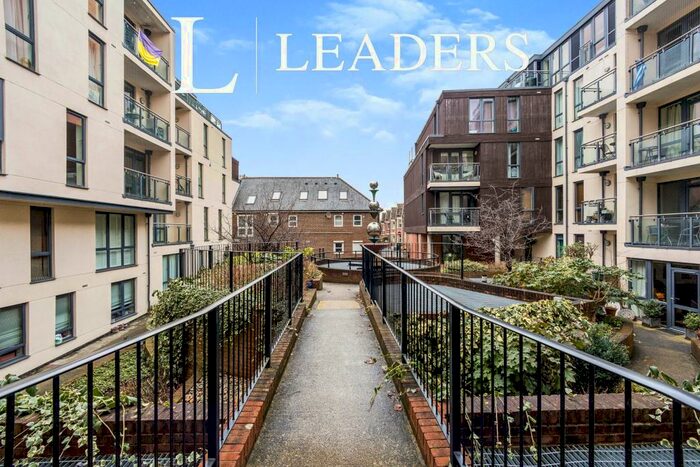 2 Bedroom Flat To Rent In Town Centre, Guildford, GU1