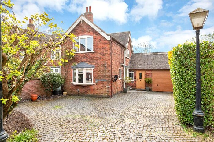 3 Bedroom Link Detached House For Sale In South Lane, Bardon Hill, Coalville, LE67