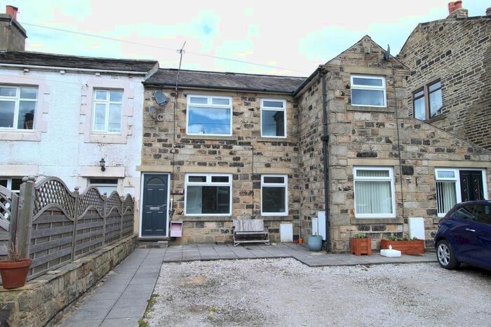 2 Bedroom Flat To Rent In Football, Yeadon, Leeds, West Yorkshire, LS19