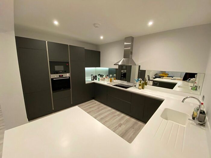 2 Bedroom Flat To Rent In St. Pauls Street, Leeds, LS1