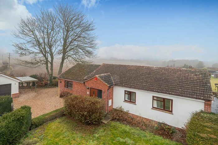 4 Bedroom Detached Bungalow To Rent In Fair Lane, Winchester, SO21