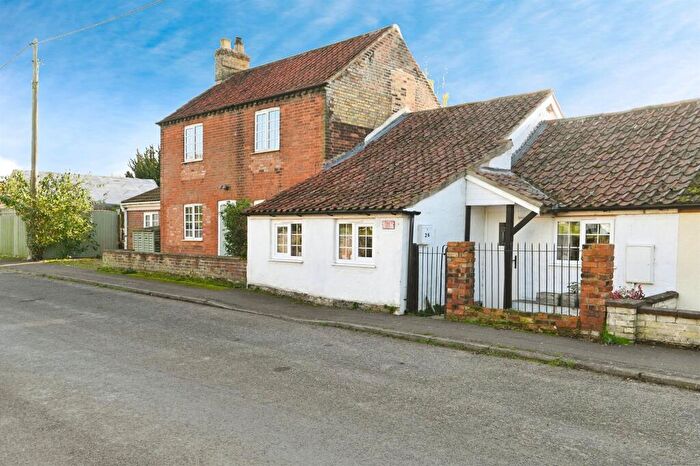 1 Bedroom Cottage For Sale In Church Road, Wiggenhall St. Mary Magdalen, King's Lynn, PE34