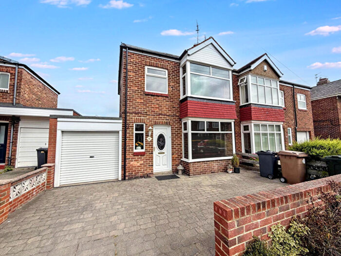2 Bedroom Semi-Detached House For Sale In Thorntree Drive, West Monkseaton, Whitley Bay, Tyne And Wear, NE25