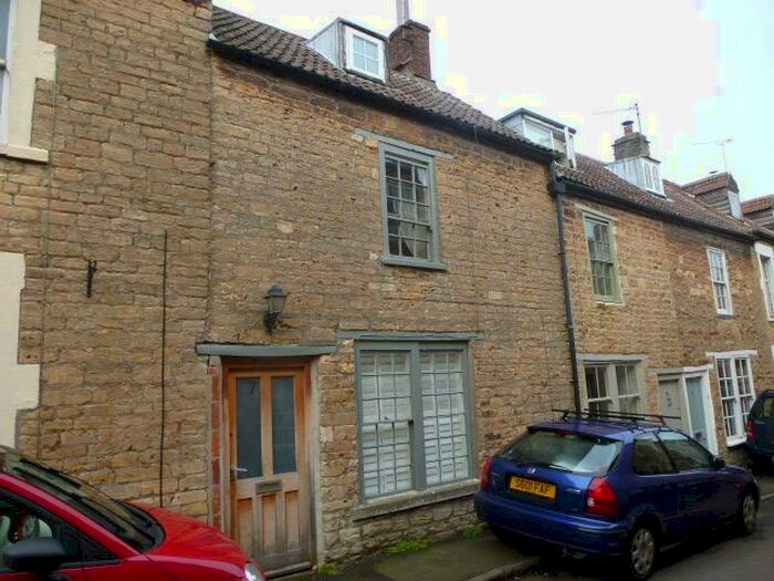 2 Bedroom House To Rent In Wine Street, Frome, BA11