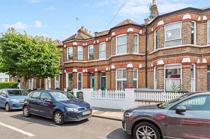 1 Bedroom Flat To Rent In Hadyn Park Road, Askew Village, W12