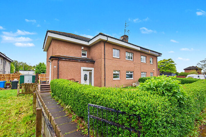 3 Bedroom Flat For Sale In Peat Place, Nitshill, Glasgow, G53