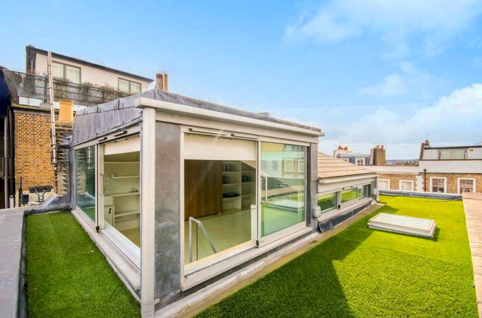 3 Bedroom Maisonette To Rent In Torriano Avenue, Kentish Town, London, NW5