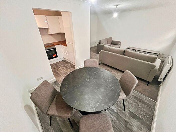 2 Bedroom Flat To Rent In Gell Street, Sheffield, South Yorkshire, S3