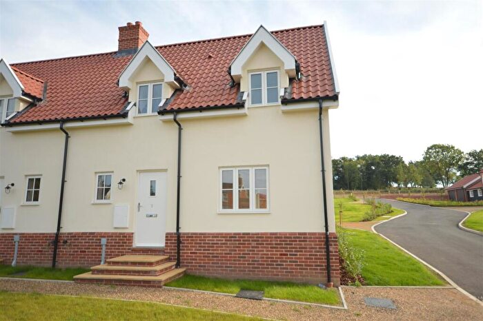 2 Bedroom Semi Detached House To Rent In Peasenhall, IP17
