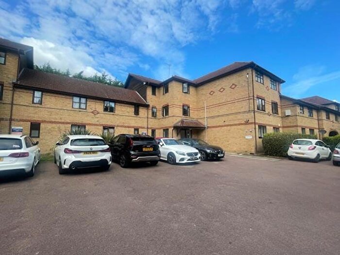 1 Bedroom Flat To Rent In Hickory Close, Edmonton, N9