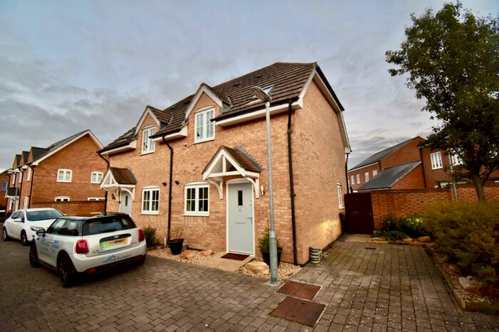 2 Bedroom End Of Terrace House To Rent In Rushton Mews, Corby, NN17