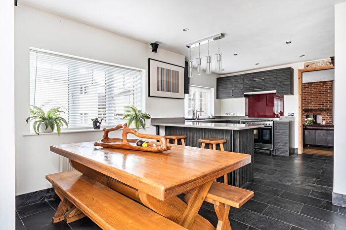 4 Bedroom Semi-Detached House For Sale In Chestnut Avenue, Farnham, Surrey, GU9