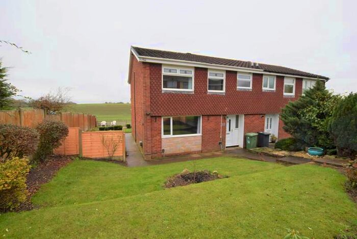 4 Bedroom Semi-Detached House To Rent In Greenhill Avenue, Wesham, PR4