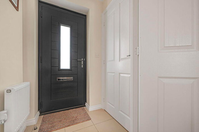 3 Bedroom End Of Terrace House For Sale In Waun Draw, Caerphilly, CF83