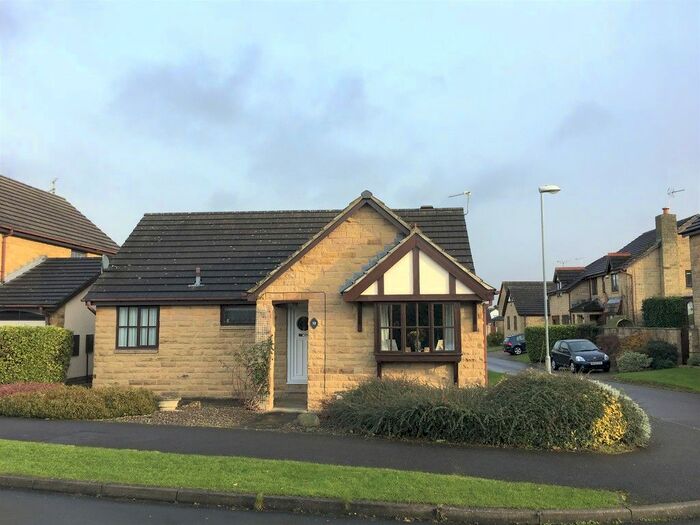 2 Bedroom Detached Bungalow To Rent In Bishopdale Drive, Collingham, Wetherby LS22