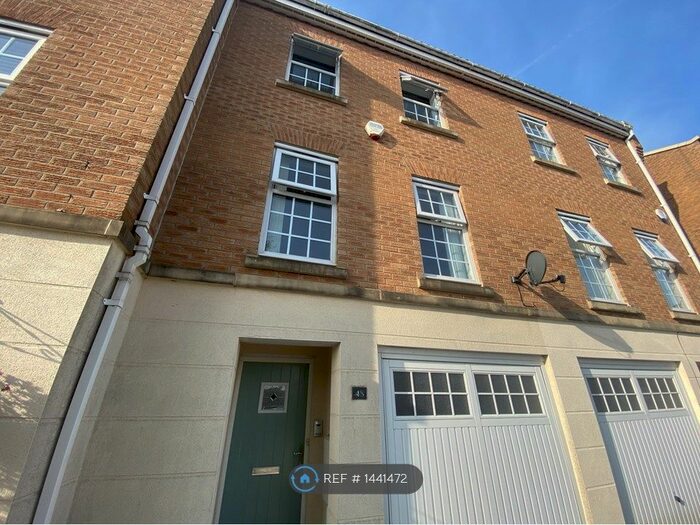 3 Bedroom Terraced House To Rent In Abbeylea Drive, Westhoughton, Bolton, BL5