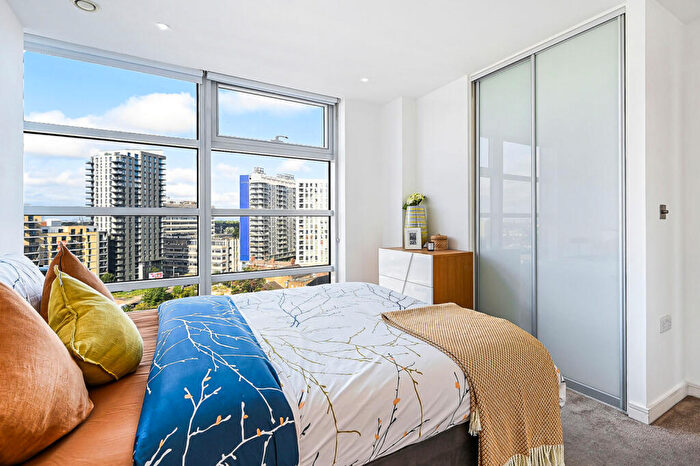 1 Bedroom Apartment To Rent In Pioneer Point, Ilford, IG1