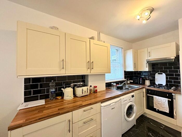 1 Bedroom Flat To Rent In Tankerville Road, London, SW16
