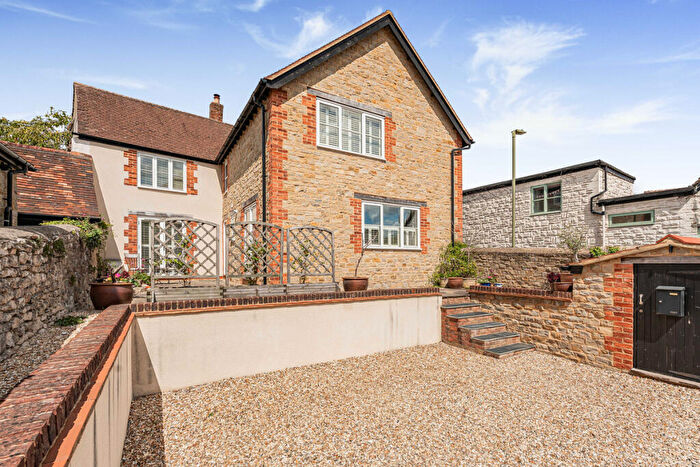 3 Bedroom Cottage For Sale In Fridays Lane, Oxford, OX33