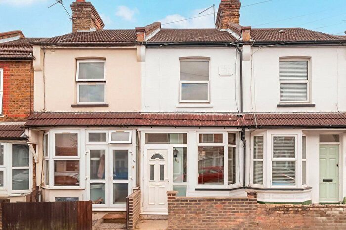 2 Bedroom Terraced House For Sale In Cromer Road, Watford, Hertfordshire, WD24