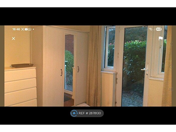 2 Bedroom Flat To Rent In Jubilee Court, Sutton, SM2