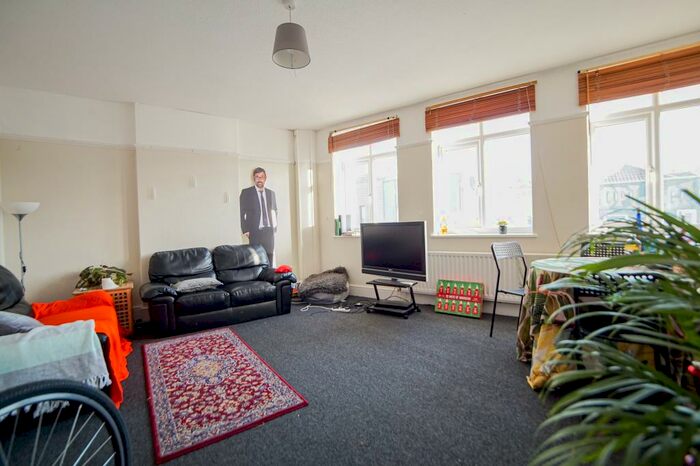 3 Bedroom Maisonette To Rent In Gloucester Road, Bishopston, BS7