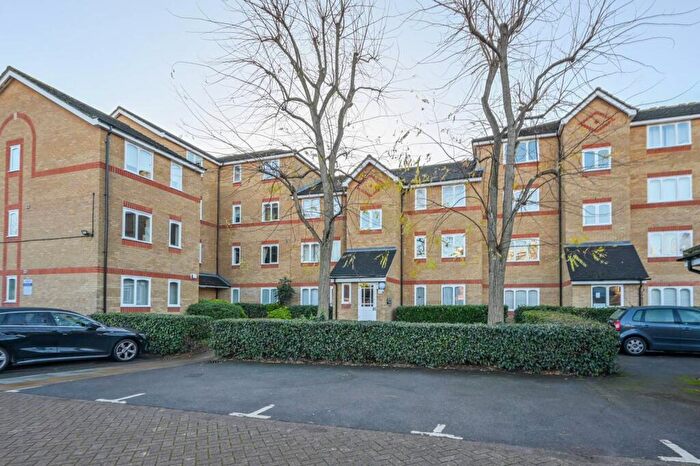 2 Bedroom Flat For Sale In Telegraph Place, Canary Wharf, London, E14