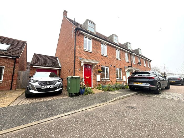 3 Bedroom Town House To Rent In Cabinet Close, Dereham, NR19