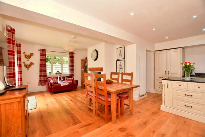 4 Bedroom Detached House For Sale In Whiteacre Lane, Waltham, Canterbury, Kent, CT4