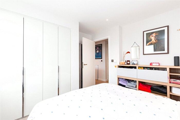 1 Bedroom Apartment For Sale In The Merchant Building, Wharf Road, London, N1