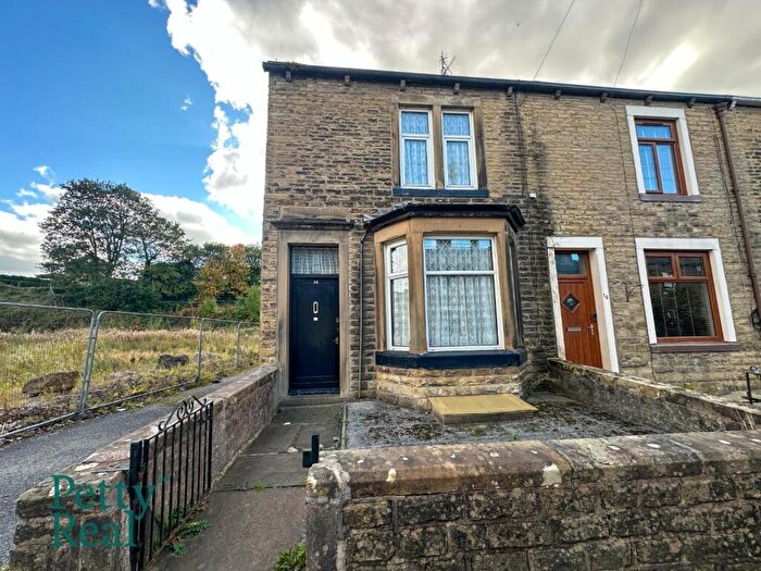 3 Bedroom Terraced House For Sale In Station Road, Foulridge, BB8